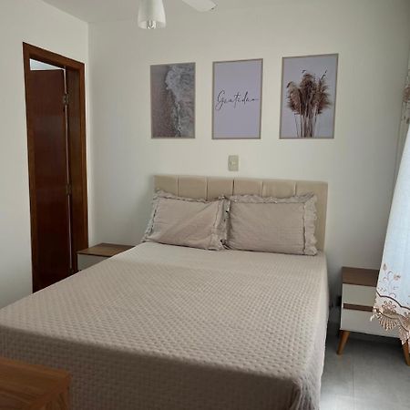 Beleza De Apartamento 300 Metros Da Praia Гуаружа Экстерьер фото
